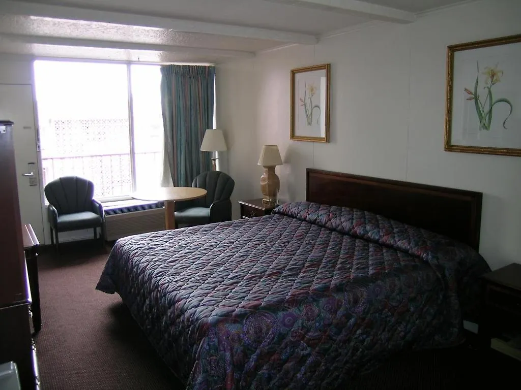 Sunshine Inn & Suites Virginia Beach