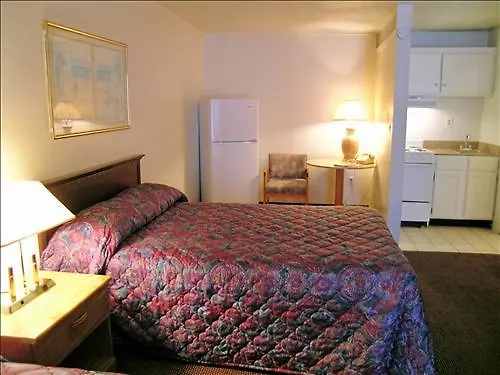 Sunshine Inn & Suites Hotel